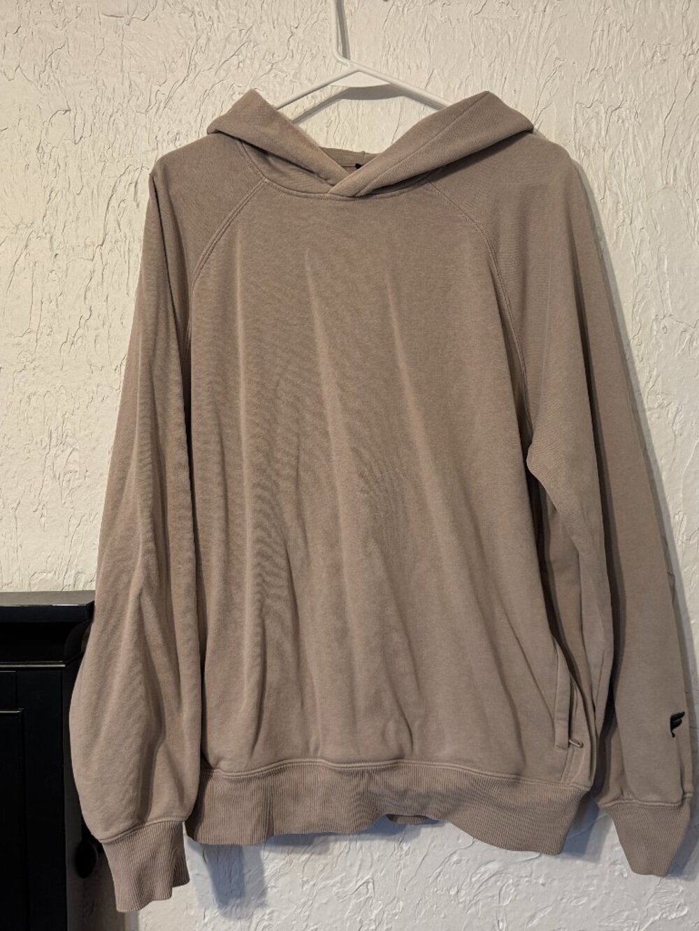 Fabletics Hoodie Year Round Terry Pullover Brutalist Khaki Sweatshirt Men Medium